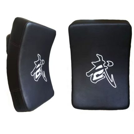 escudo curvo de artes marciales